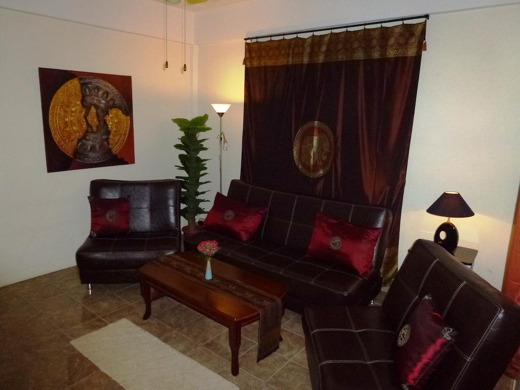Bellmans Restaurant & Guesthouse Karon Zimmer foto