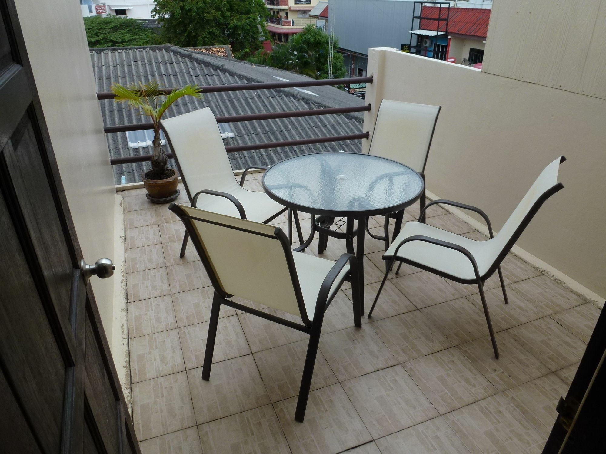 Bellmans Restaurant & Guesthouse Karon Exterior foto